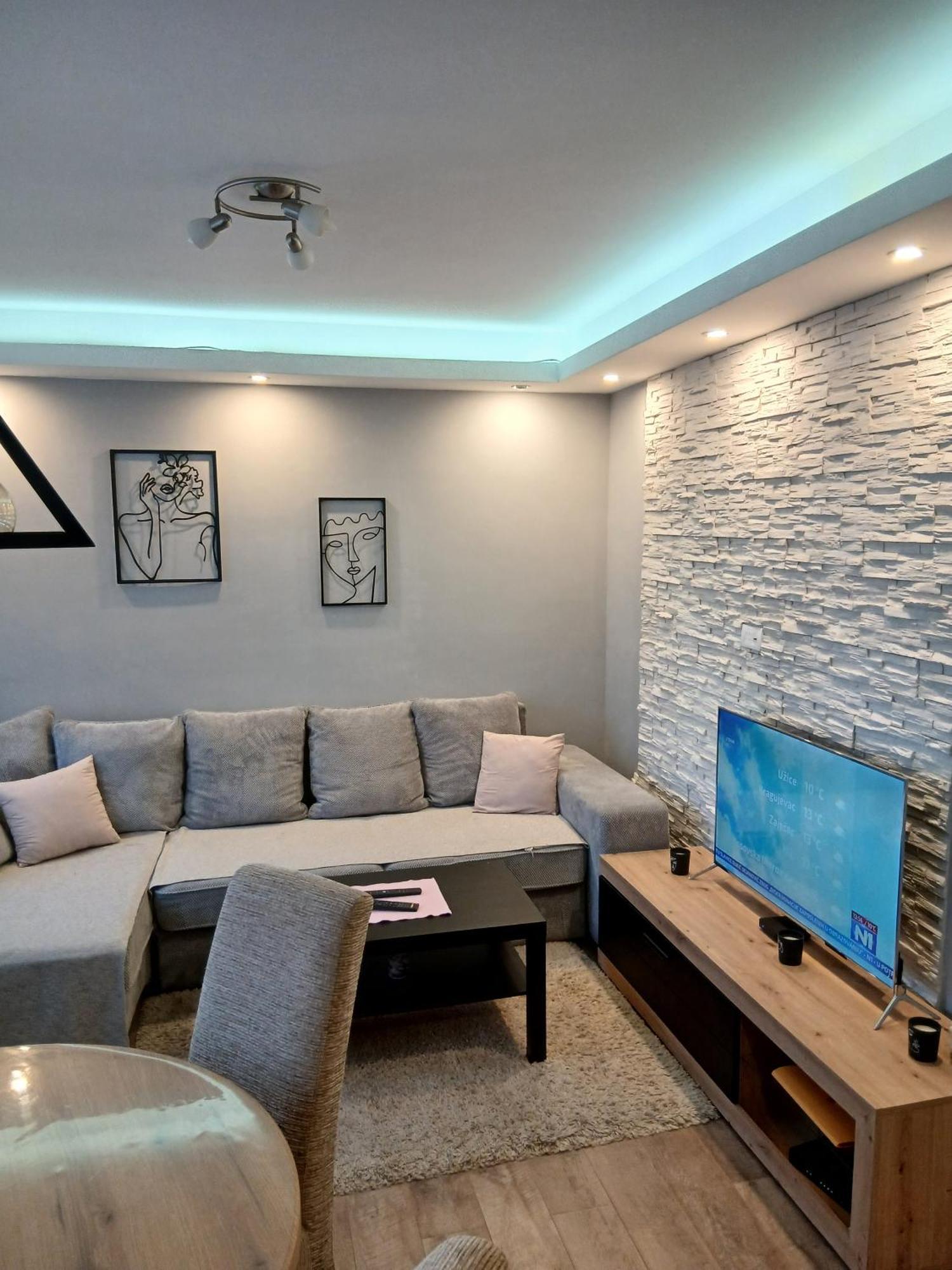 Sunshine Apartment Kragujevac Exterior photo